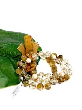 Chico’s NWT Neutral Crystal & Marbled Bead Stretch Bracelet Set